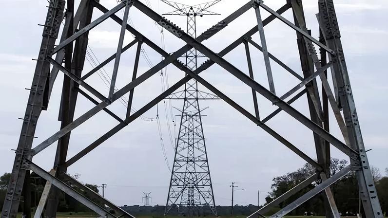 Linha de transmissão de energia