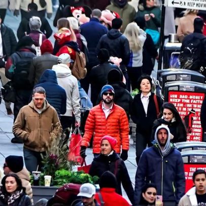 Economia dos EUA fecha vagas em fevereiro e desemprego sobe a 4,4%