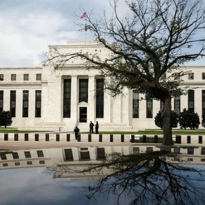 Guerra e Incerteza Redefinem Expectativas para Copom e FED
