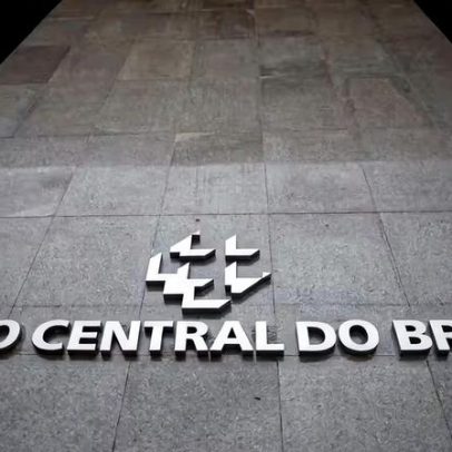BC corta juros pela 1ª vez em quase dois anos, apesar da alta do petróleo