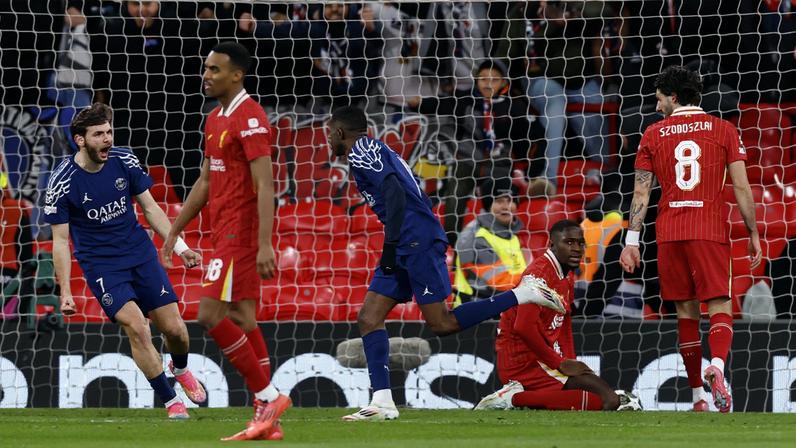 PSG e Liverpool se enfrentaram nas oitavas da Champions 2024/25: deu Paris, que acabou com o título — Foto: Reuters/Jason Cairnduff
