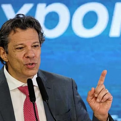 Flávio Bolsonaro tem 43% e Haddad 41% em cenário de 2º turno