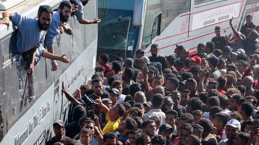 GAZA-CHEER-PRISONERS-SK3 gaza prisioner palestinian reuters guerra prisioneiros palestina