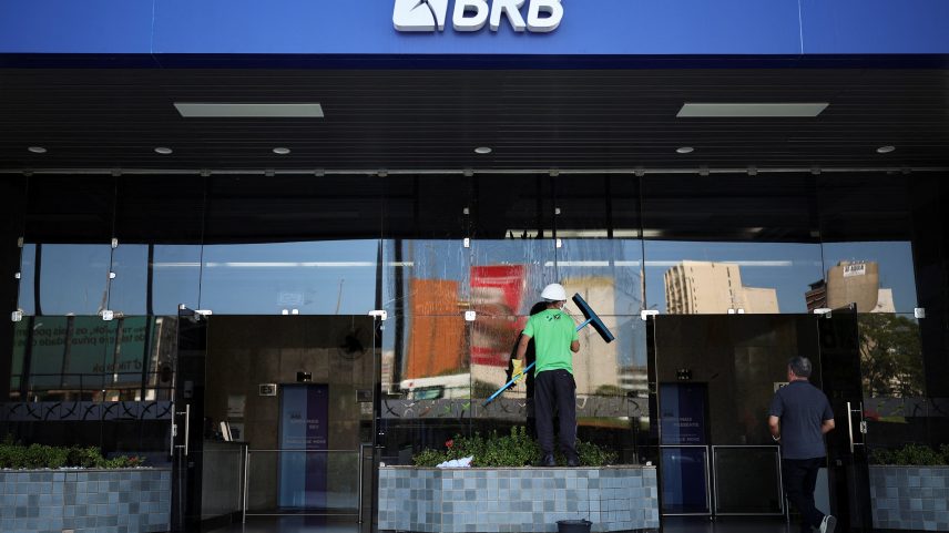 Entrada do BRB, Banco de Brasília, em 18 de novembro de 2025. — Foto: Reuters/Mateus Bonomi