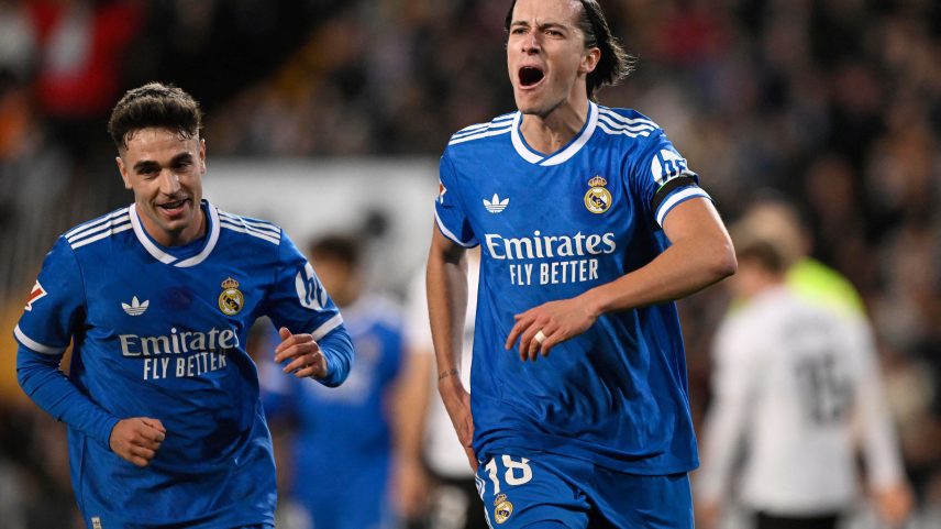Valencia v Real Madrid Carreras — Foto: REUTERS