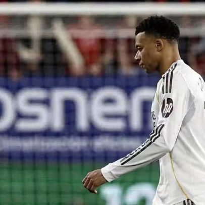 Mbappé viaja à França para tratar joelho após insatisfação com o Real Madrid