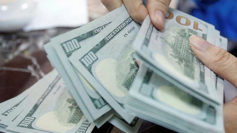 Notas de dólar 16 de maio de 2016 REUTERS/Kham
