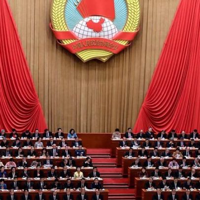 China fixa meta de crescimento entre 4,5% e 5% para este ano