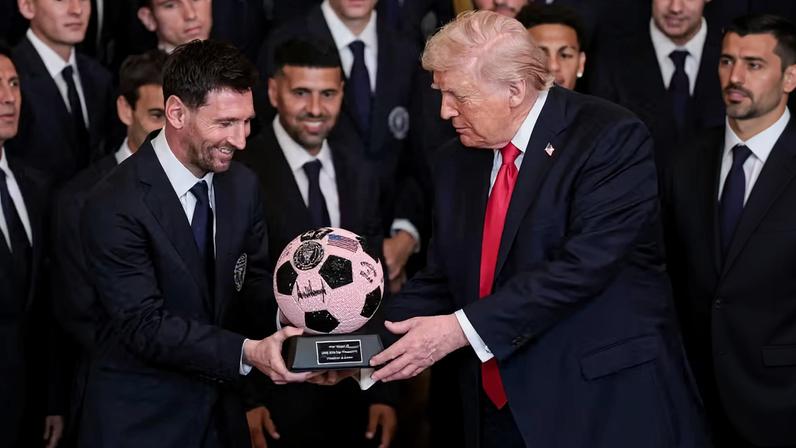 Messi e Inter Miami visitam Donald Trump na Casa Branca — Foto: Reuters