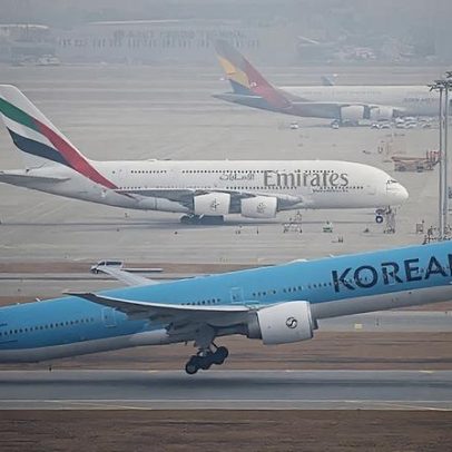 Ações de companhias aéreas caem e passagens sobem com o conflito no Irã