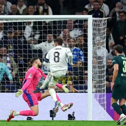 Valverde faz hat-trick e é destaque da rodada 11; seleção completa