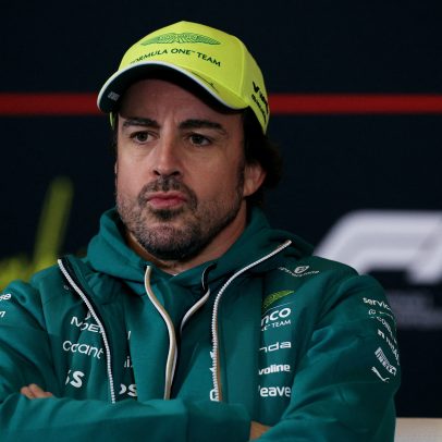 Alonso abandona GP da China por vibrações no carro e alfineta F1