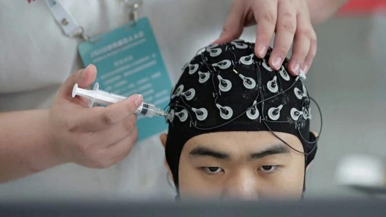 Ensaios clínicos indicam melhora na capacidade de agarrar e na qualidade de vida dos pacientes