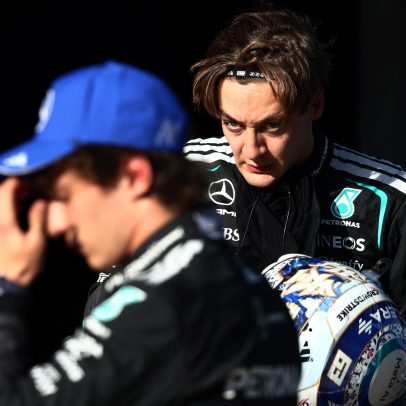 Mercedes reinicia carro de Russell três vezes após falha na China