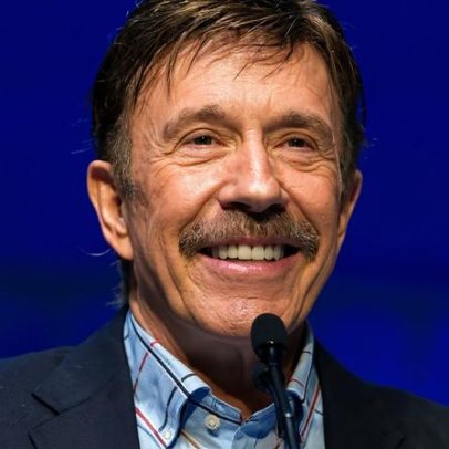 Chuck Norris morre aos 86 anos, ícone de ação e memes