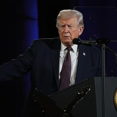 Trump diz que negociadores iranianos são estranhos e imploram por acordo