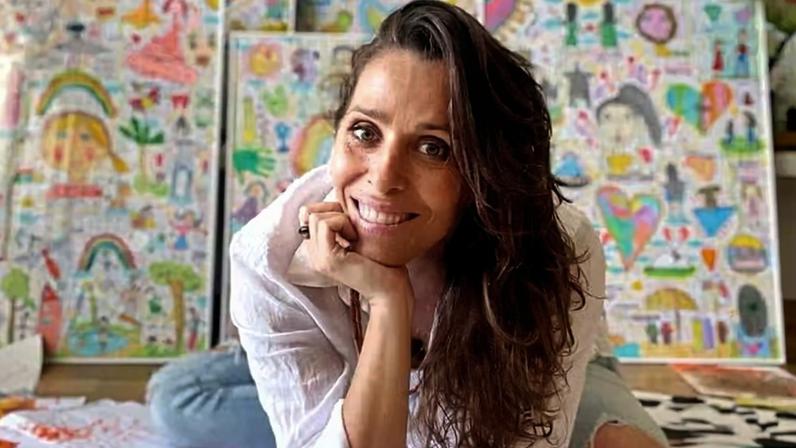 Juna transforma desenhos das crianças em obras de arte — Foto: Arquivo pessoal