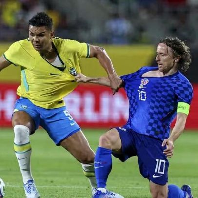 Casemiro freia cobranças após amistosos para blindar o excesso