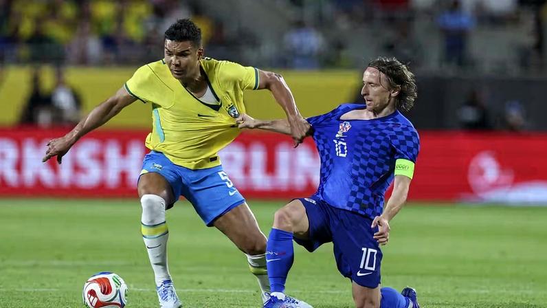 Casemiro Modric Brasil Croácia — Foto: Nathan Ray Seebeck-Imagn Images