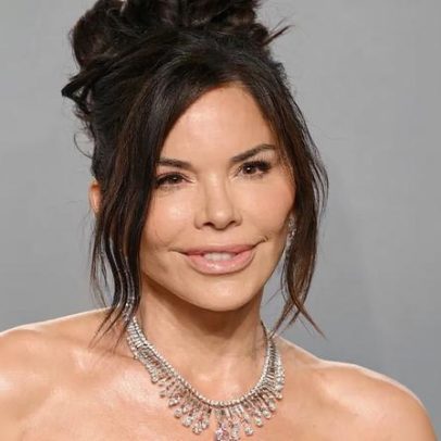 Lauren Sánchez usa colar de diamante rosa e anel de noivado na festa Oscars 2026