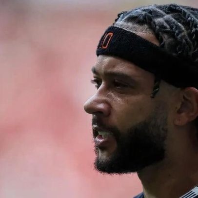 Memphis reage à proposta do Milan por André: muito valioso