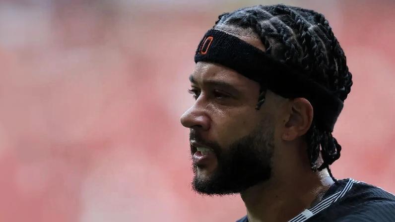 Memphis reage à proposta do Milan por André: muito valioso