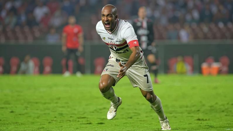 Lucas Moura em ação pelo São Paulo (Foto: Eduardo Carmim/Photo Premium/Gazeta Press)