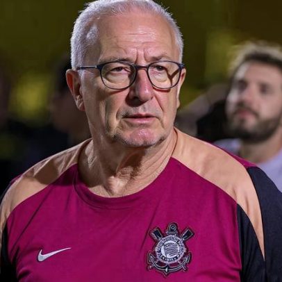 Torcedores do Corinthians mandam recado a Dorival Jr após queda no Paulistão