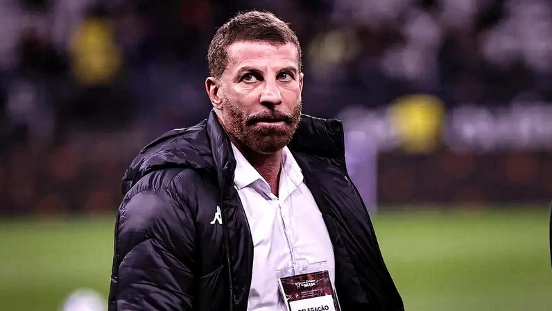 Presidente do Vasco cobra arbitragem e se envolve com a Polícia