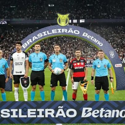 Árbitro relata apoio policial ao chegar ao vestiário após Corinthians x Flamengo