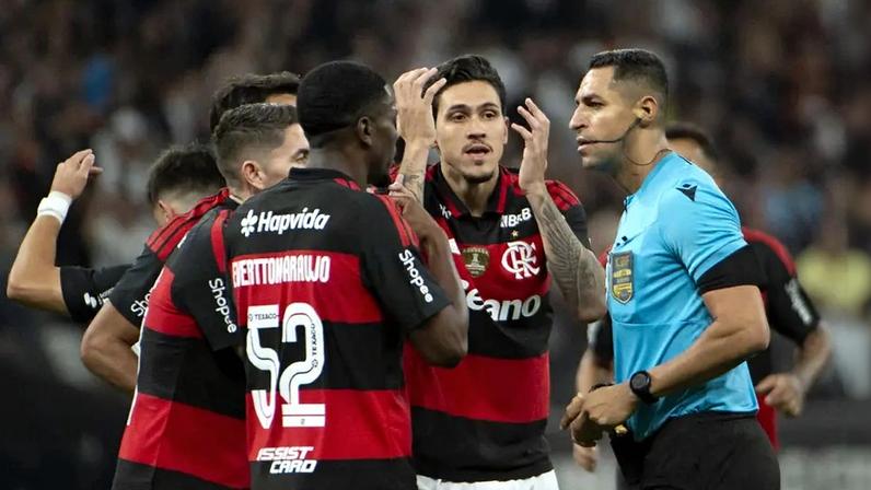 CBF divulga áudios do VAR da partida Corinthians x Flamengo