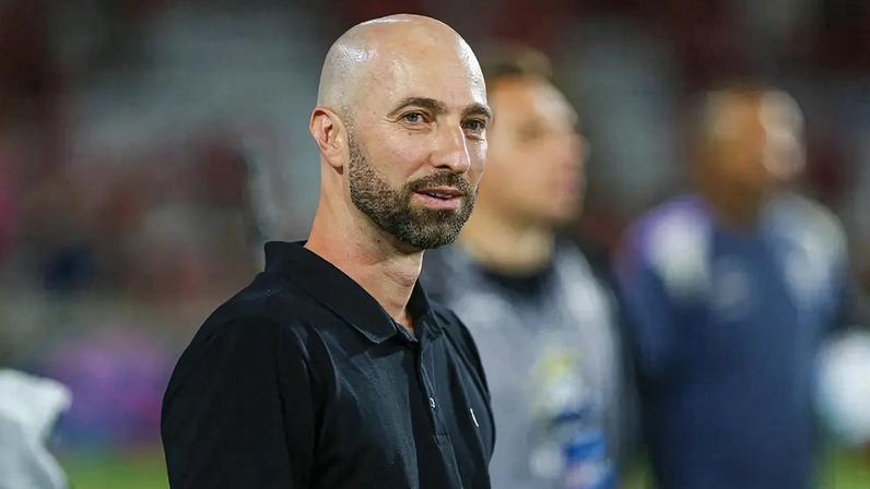 Rodrigo Bellão é o técnico interino do Botafogo (Foto: Geraldo Bubniak/AGB/GazetaPress)
