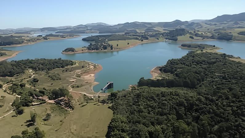 Sistema Cantareira: o reservatório é principal fornecedor de água para a Região Metropolitana de São Paulo, abastecendo cerca de 7 milhões de pessoas por dia