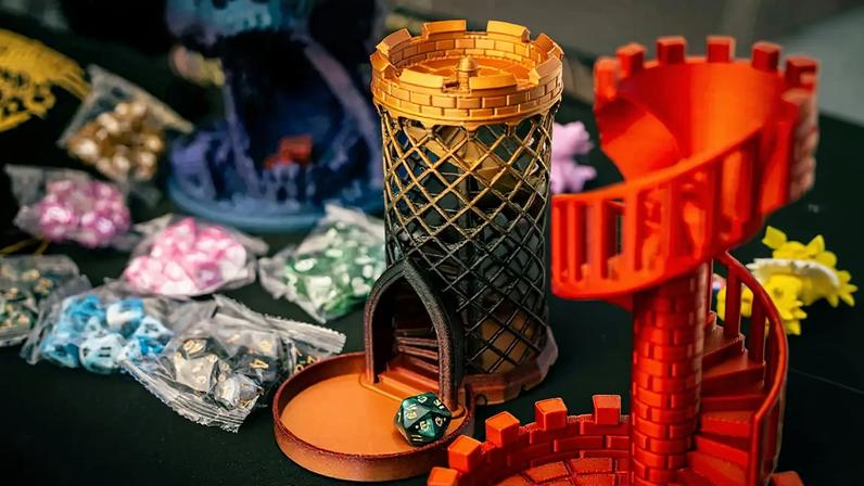 Fotografia de uma mesa de RPG.