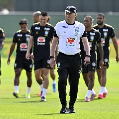 Torcida canta o nome de Neymar no segundo tempo de Brasil x Croácia