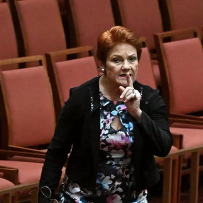 Senador ultraconservador australiano é censurado por comentários sobre muçulmanos