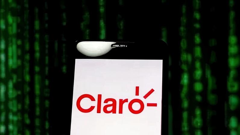 Logo da Claro em smartphone