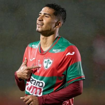 Vitória vence o Corinthians e fecha contratação de Renê