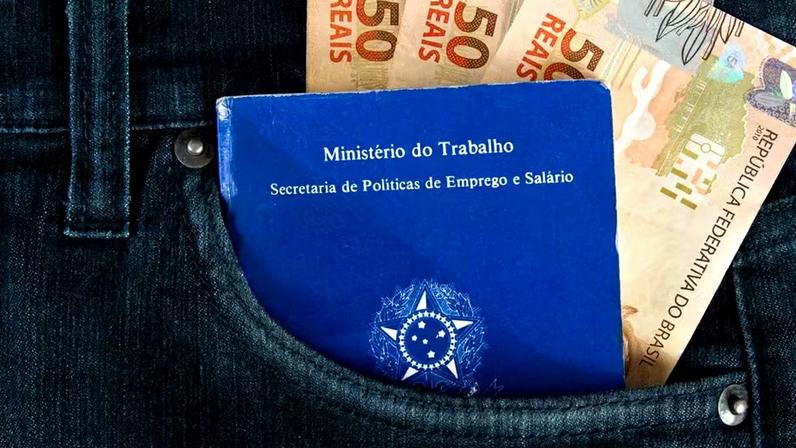 O consignado CLT é o mais vantajoso do mercado financeiro atual — Foto: Pegatroco/Divulgação