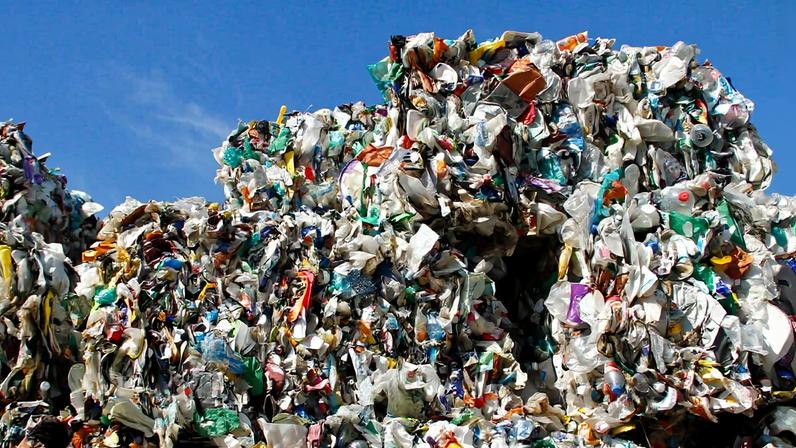 Plástico de origem doméstica e estrangeira contamina águas da Turquia