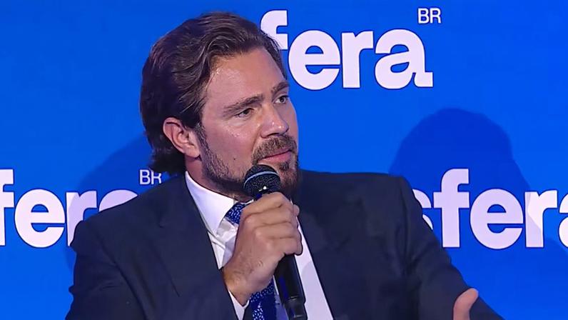 Prisão de Vorcaro é mantida e novo advogado aumenta pressão por delação