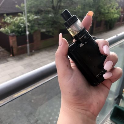 Uso de vape entre adolescentes no Brasil cresce, com mais meninas