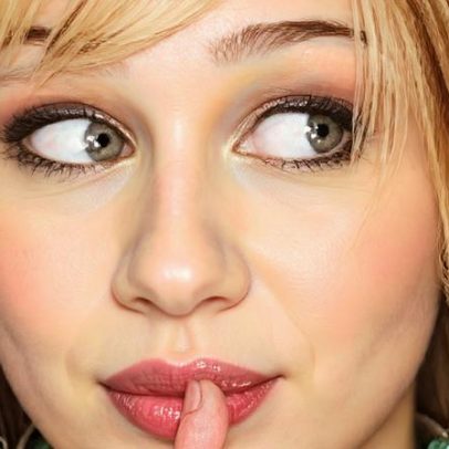 Especial de 20 anos de Hannah Montana ganha pôster oficial com Miley Cyrus
