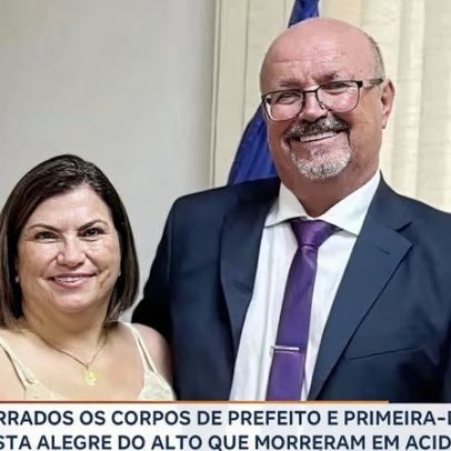 Corpos de prefeito e primeira-dama de Vista Alegre do Alto são enterrados