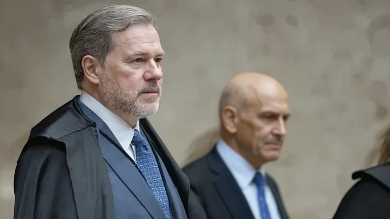 Os ministros Dias Toffoli e Alexandre de Moraes, do STF