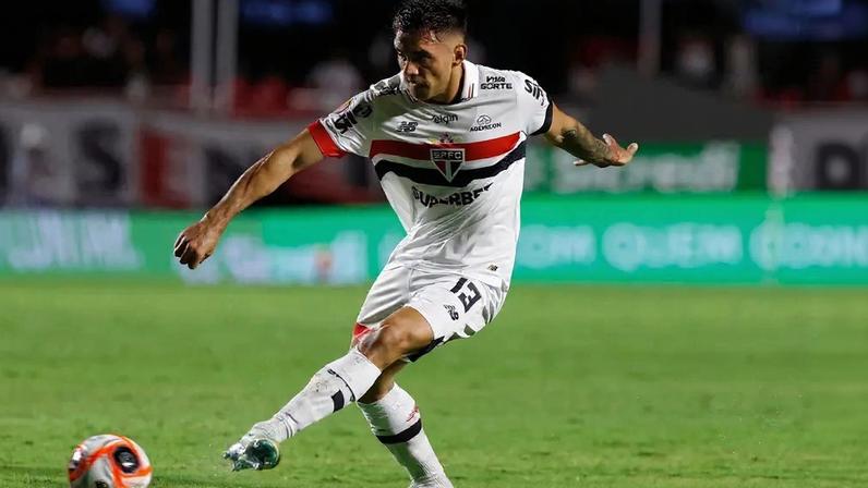 Enzo Díaz tem prazo para retorno ao São Paulo após desfalque contra Chapecoense