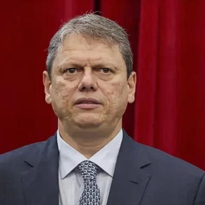 Tarcísio sanciona lei que obriga a execução do Hino Nacional em escolas de SP
