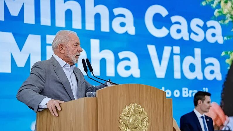 Presidente Luiz Inácio Lula da Silva durante cerimônia de Entrega Simultânea de Unidades Habitacionais do Minha Casa, Minha Vida