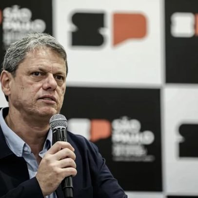 Governo mira ICMS para puxar Tarcísio à crise dos combustíveis