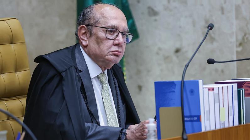 Ministro Gilmar Mendes durante sessão do STF